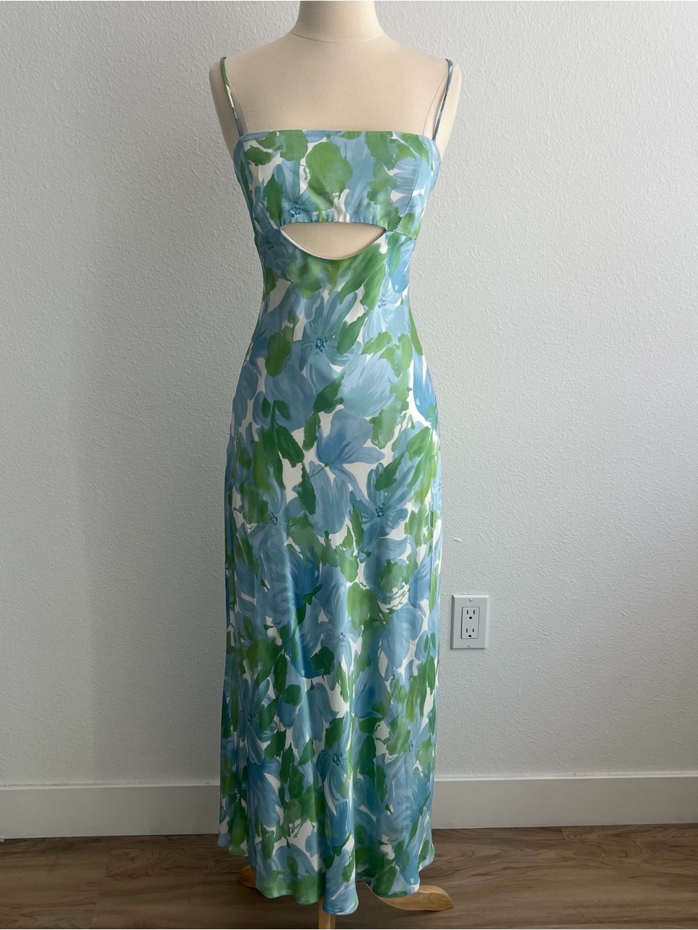 ASTR Bellerose Dress Blue Green Floral - Picture 6 of 14